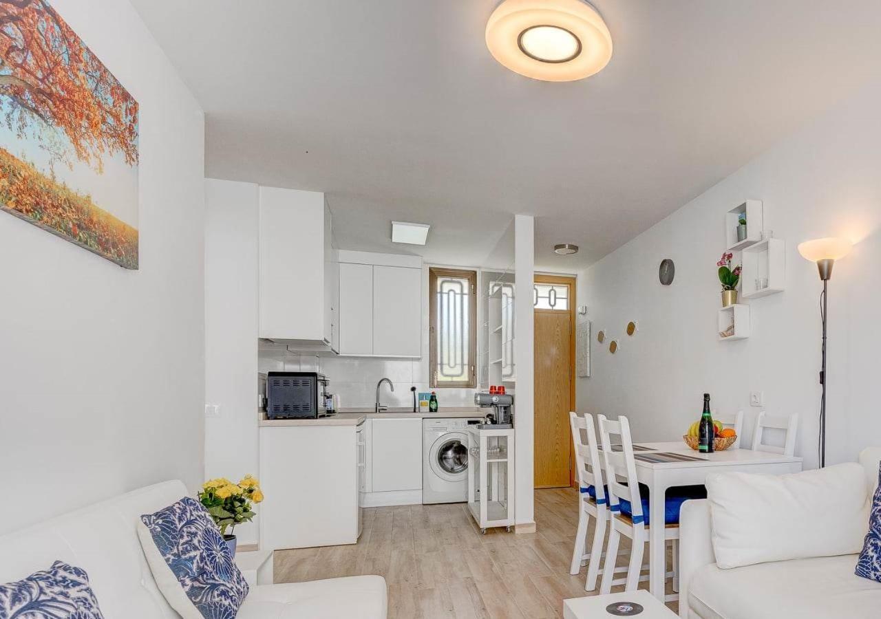 Stylish Flat And Pool With 3 Rooms, Sleeps 6, Los Cristianos Los Cristianos  Dış mekan fotoğraf